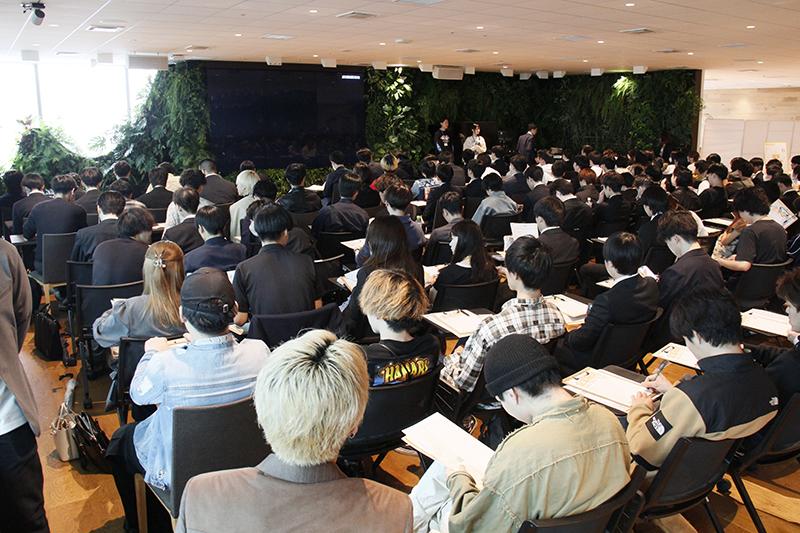 約200人の学生が参加した業界企業限定の就職説明会|学遊連