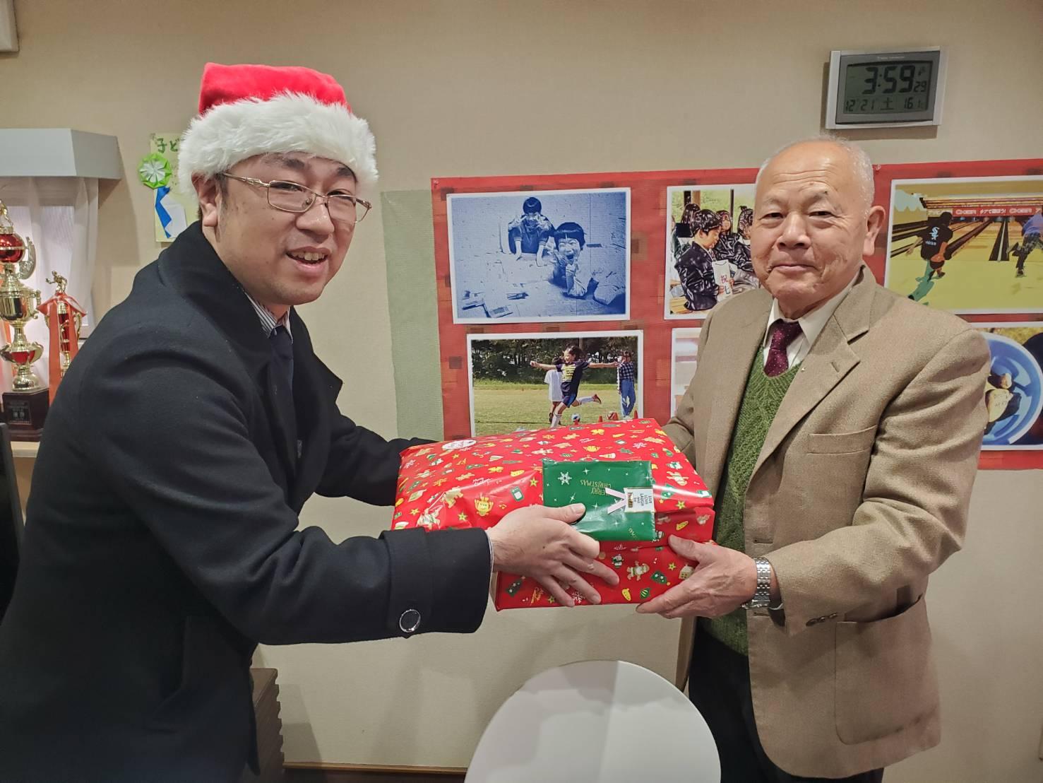 児童養護施設にクリスマスプレゼント|ユーコー