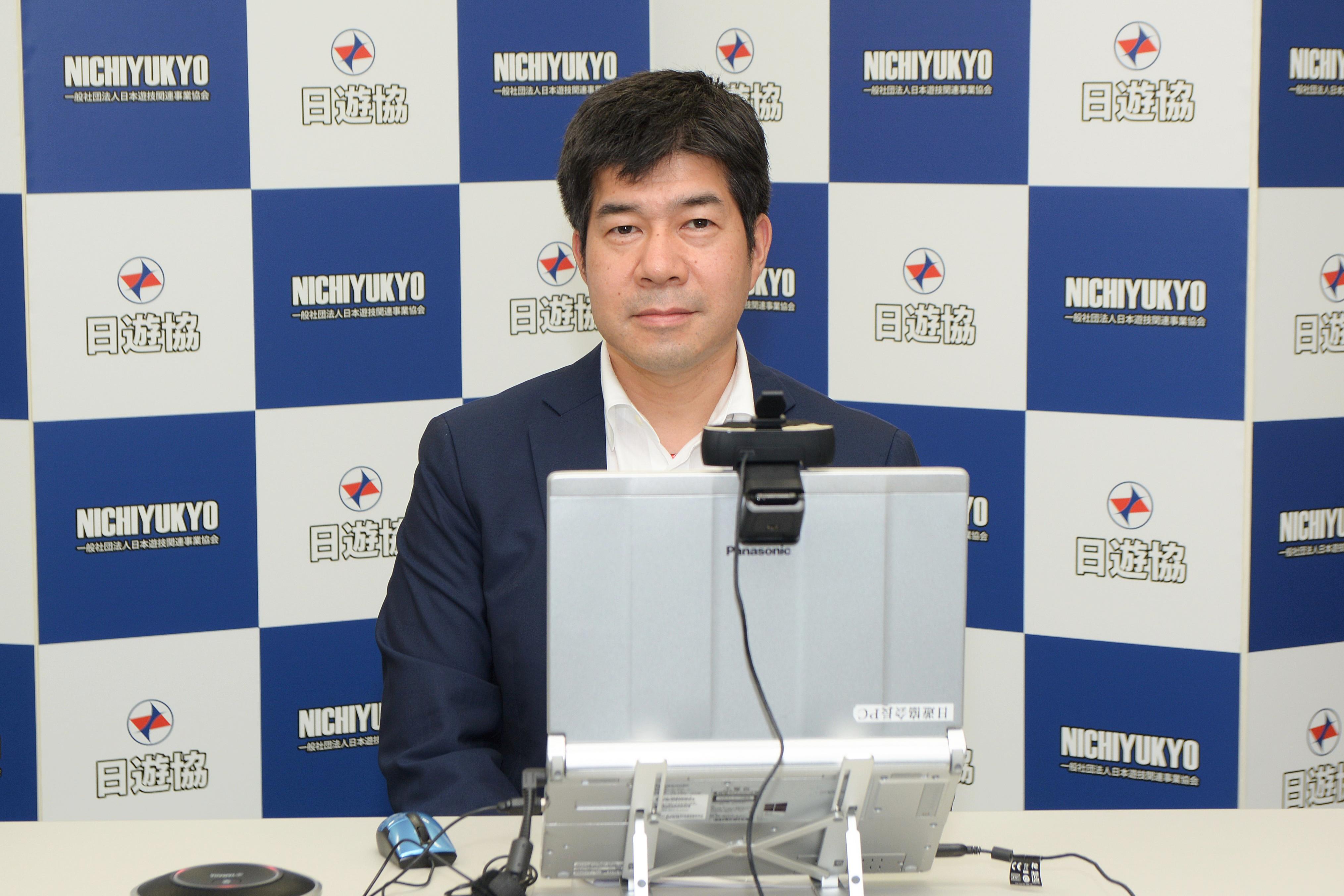 業界初の健保組合を設立