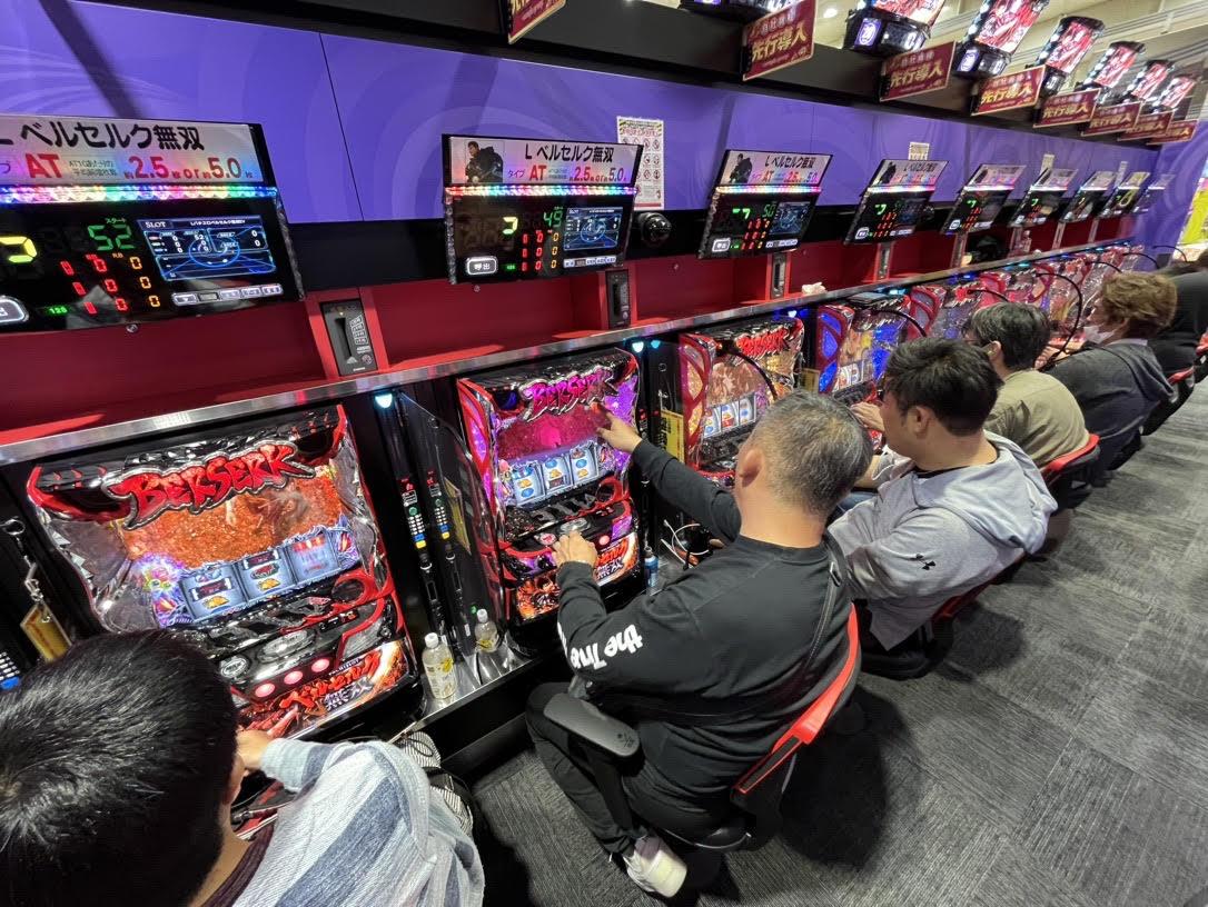 ニューギン直営店にスマスロ第一弾先行導入