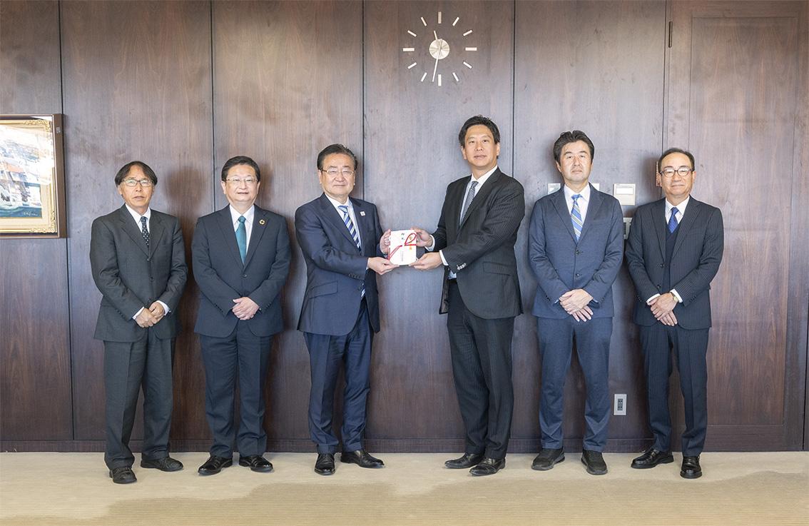 社会福祉協議会に50万円寄付|八王子市内遊技場組合